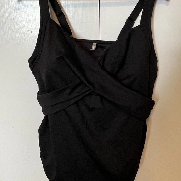 Lands' End Other - Lands End Tankini Swim Top Women’s Size 18 Ruched Adjustable Underwire Bra Black